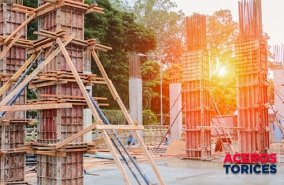 formaletas para un encofrado de columna Formaletas para un encofrado de columna