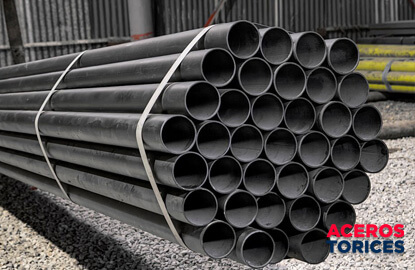 tuberias de acero galvanizado Tuberías de acero galvanizado en espera para ser transportadas