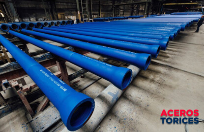 tuberias de acero revestidas Tuberías de acero revestidas de pintura azul