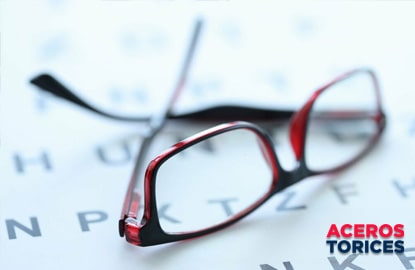 gafas con armazon fabricado en acrilico Lentes fabicados con un armazón de acrílico