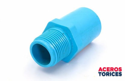 un niple de pvc en color azul sobre un fondo blanco Niple de pvc de color azul