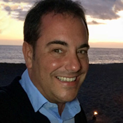 Director de Proyecto Roberto Hernández, cliente de Aceros Torices, compartiendo su testimonio de una buena experiencia