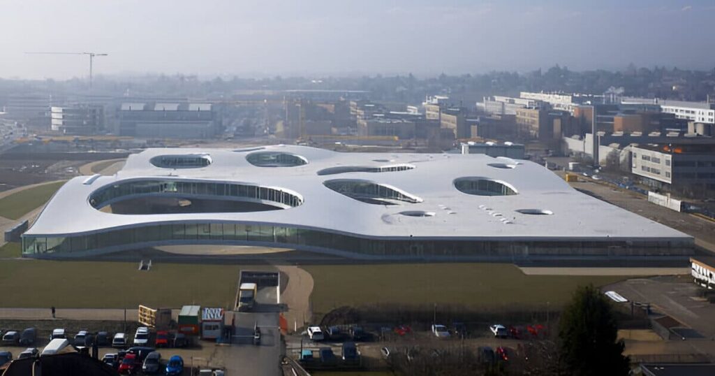 toma aerea del rolex learning center Toma aérea del Rolex Learning Center