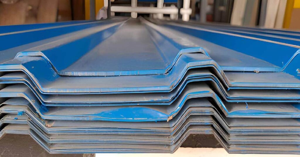 Laminas acanaladas con perfil trapezoidal Láminas acanaladas con perfil trapezoidal apiladas entre sí