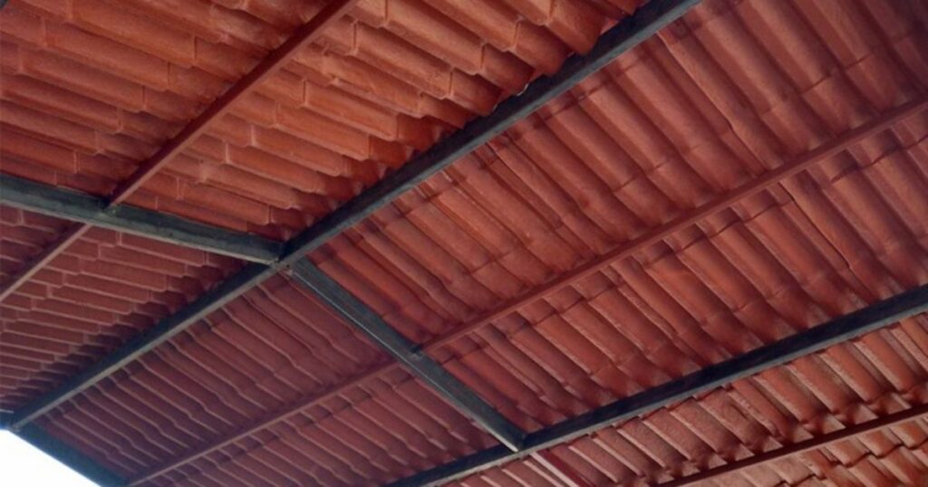 lamina plastiteja instalada en tejaban Lámina Plastiteja instalada en tejabán